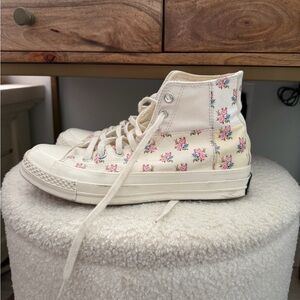 Floral High-Top converse